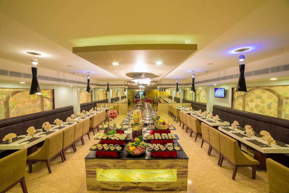 HOTEL RAJ PARK(FORMELY -RAMADA RAJ PARK INN) 59/63
