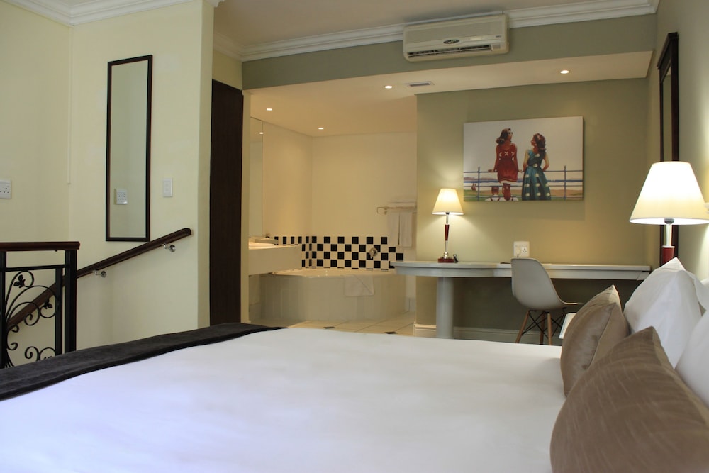 The New Tulbagh Hotel 9/29
