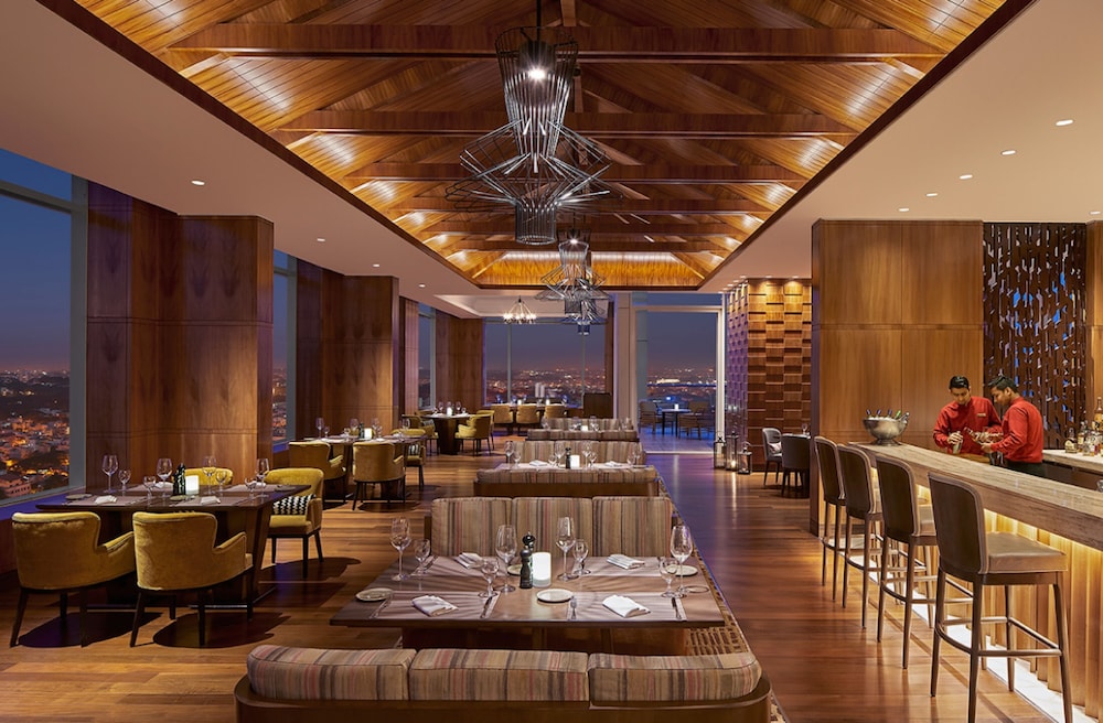 Shangri-La Hotel Bengaluru 69/82
