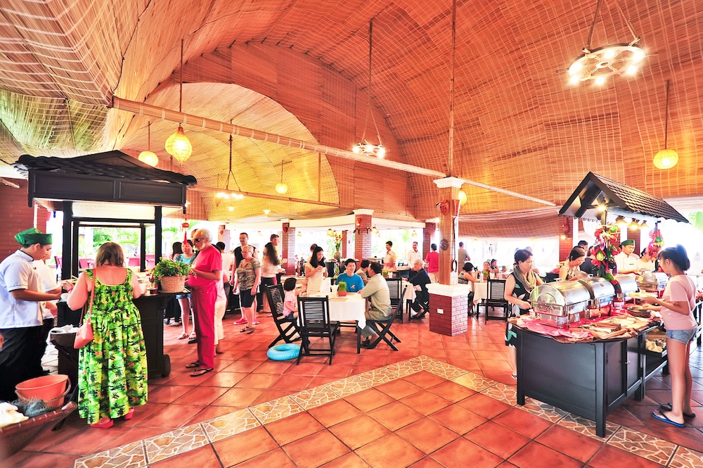 Four Oceans Resort 30/42