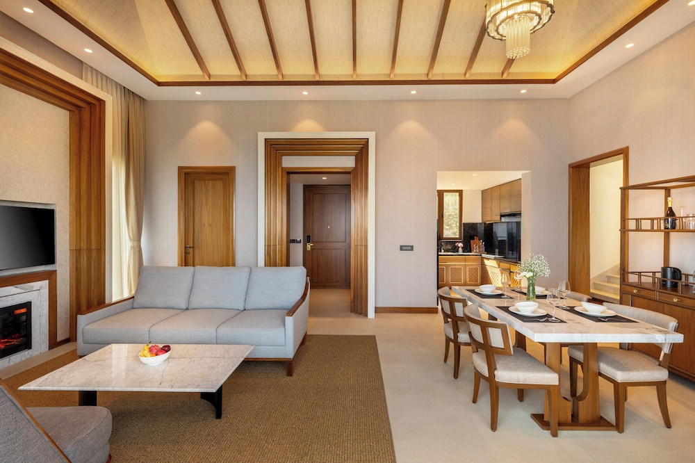 Dusit Thani Himalayan Resort 39/61