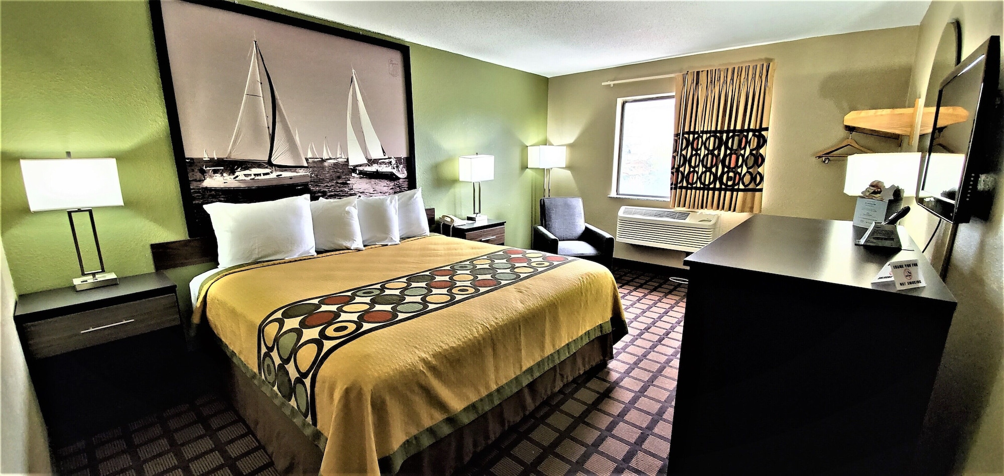 غرفة سوبيريور بسرير كينج للمدخنين، Economy 7 Inn Chesapeake - Portsmouth 7/10