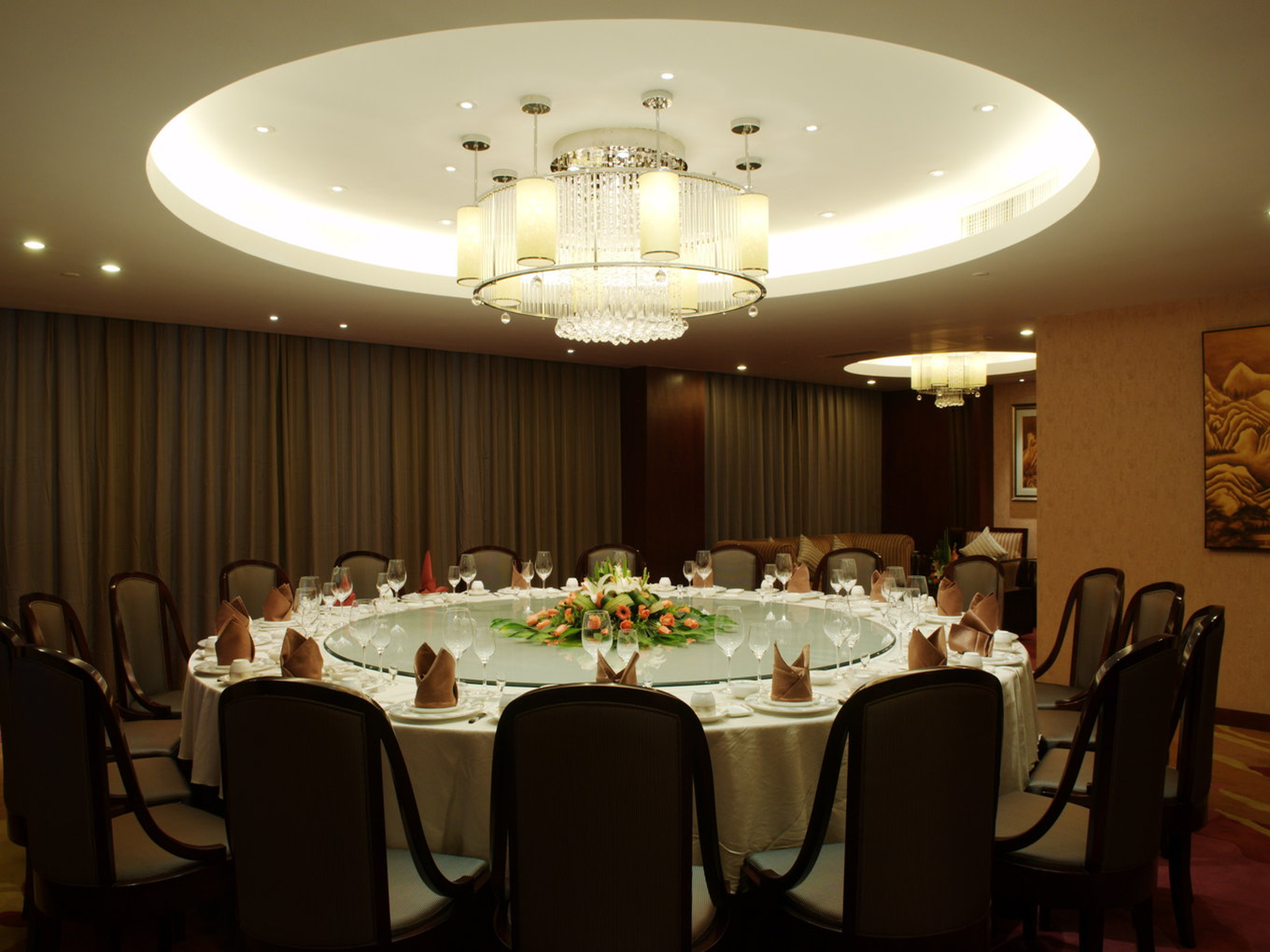 Shinsun International Hotel 26/27