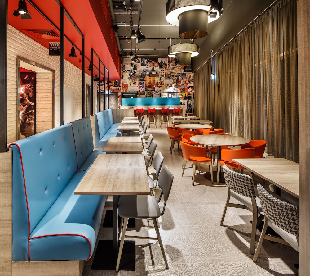 IBIS STYLES LONDON EALING 59/76