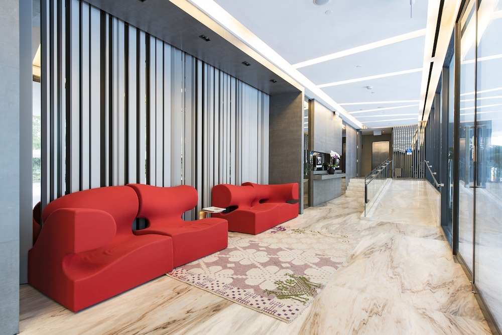 Louis Kienne Serviced Residences 47/65