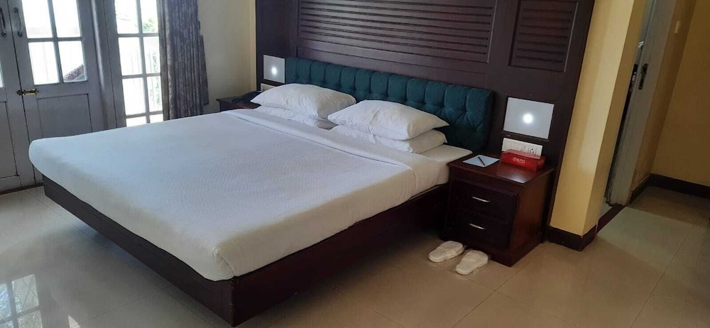 DELUXE, SUITE