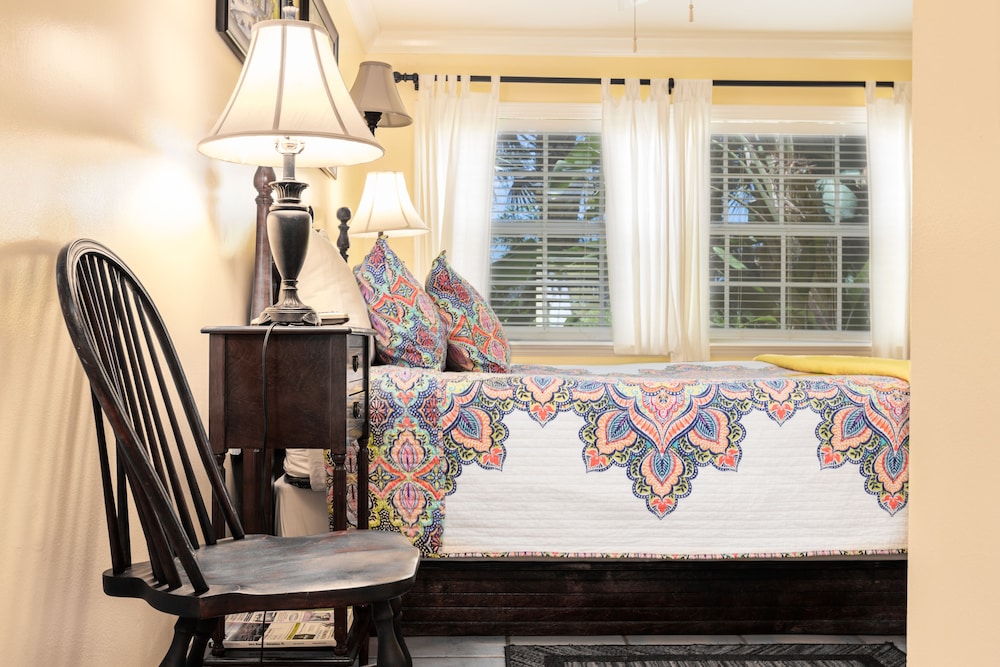 The Caribbean Court Boutique Hotel 41/83
