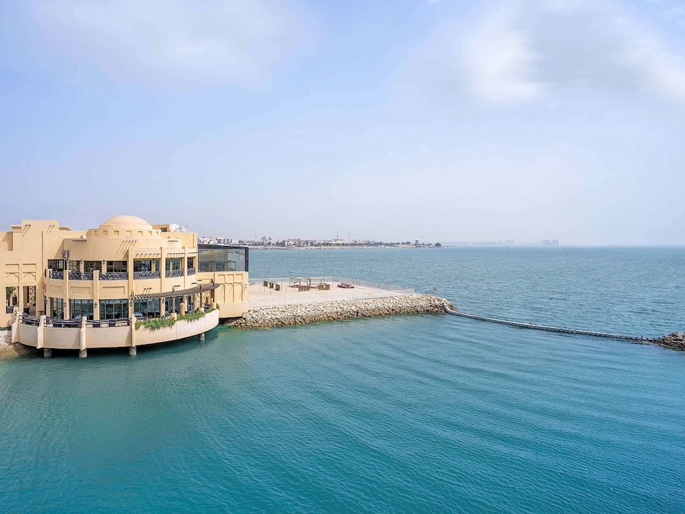 Novotel Al Dana Resort 38/75