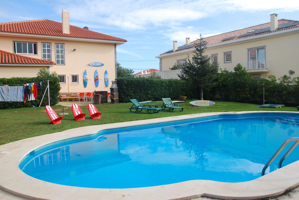 Carcavelos Surf Hostel 30/31