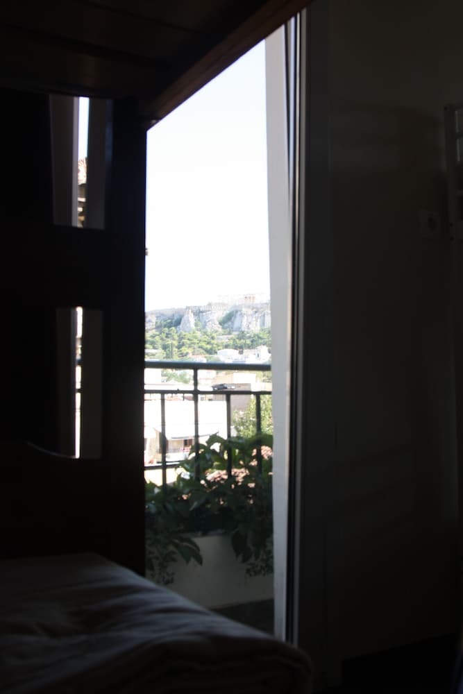 Pella Inn Hostel 19/36