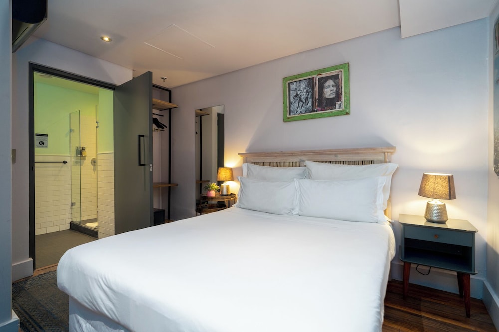 The Grey Hotel 23/78