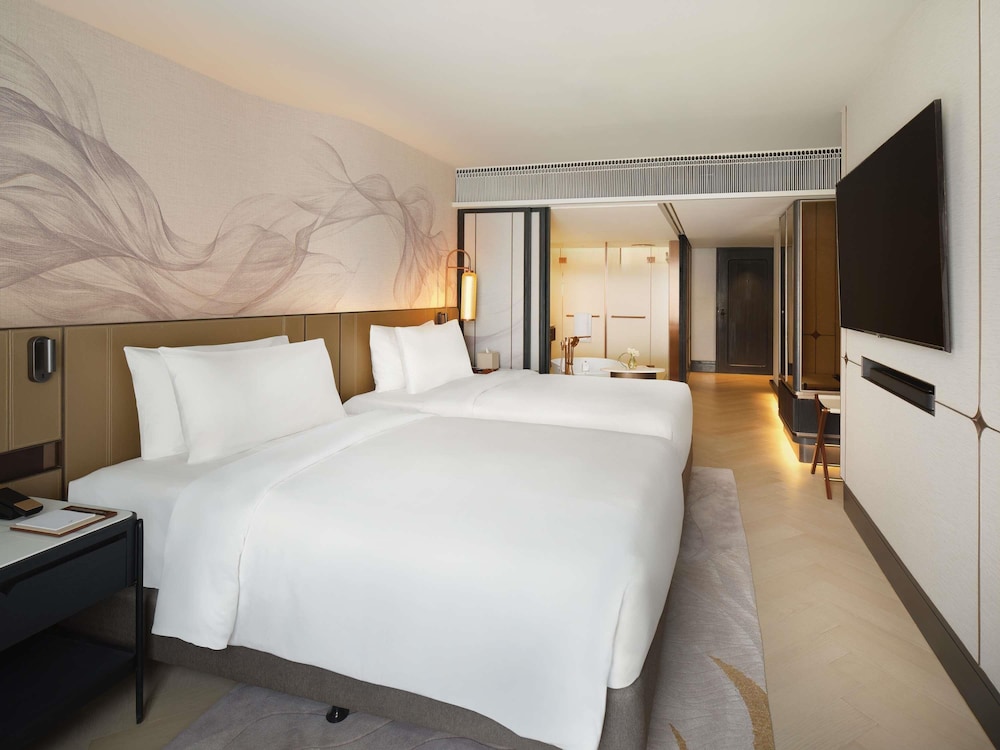 Fairmont, Twin Beds