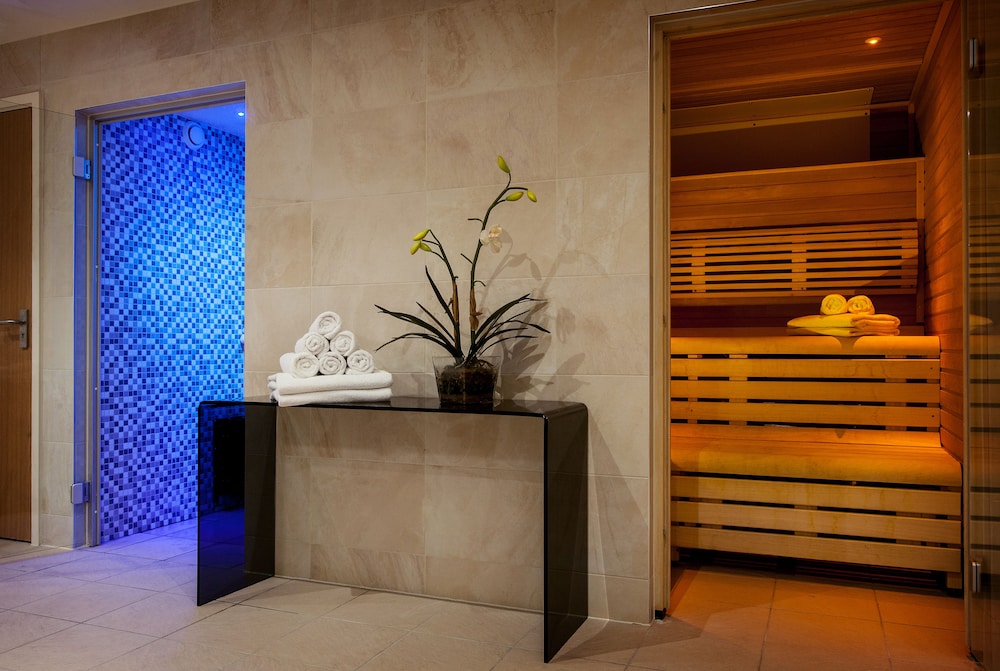 Down Hall Hotel Spa & Estate 67/79