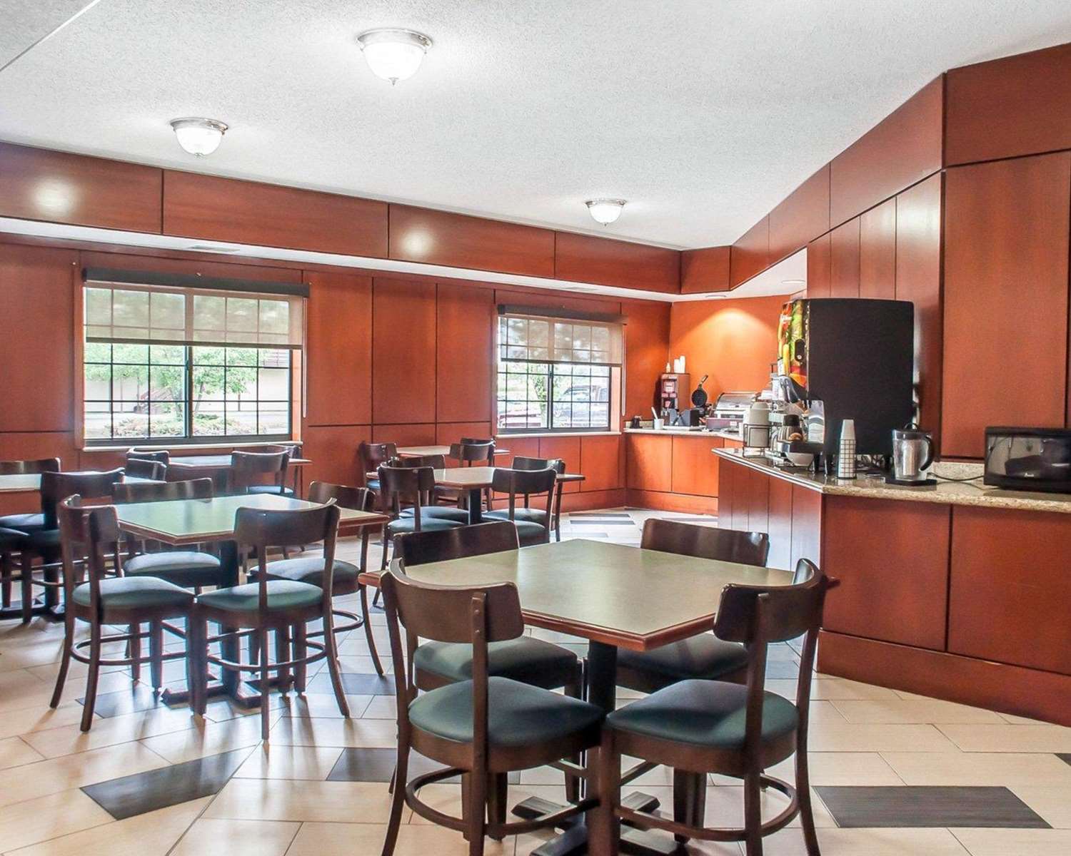 Comfort Inn & Suites Hamburg - Buffalo South 19/29
