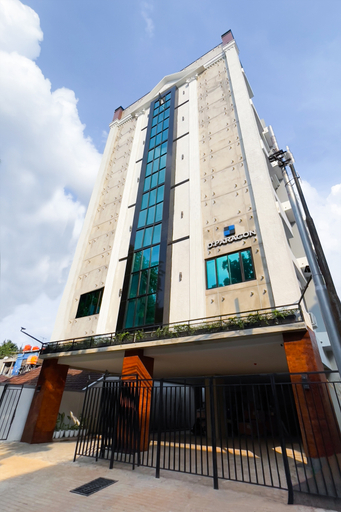 D'Paragon Senopati 1/7
