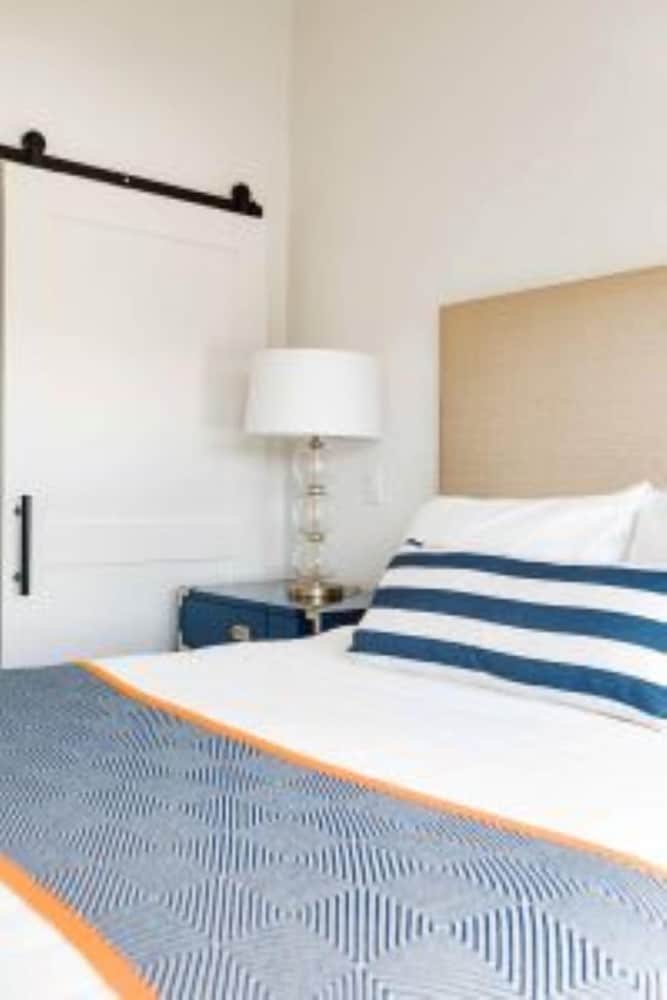 Village, Suite, King and Queen Bed, Accessible، Fishermens Village Resort 4/4