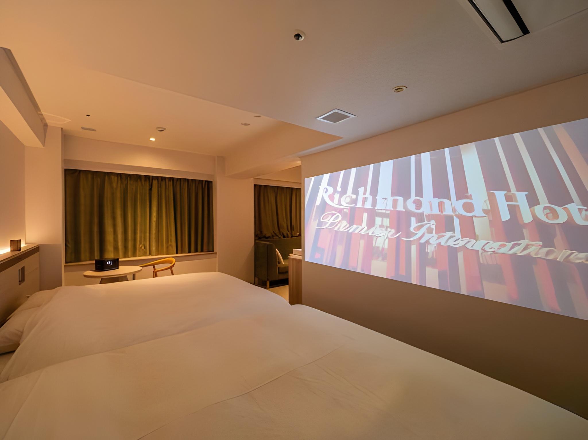 Relax, Twin Beds, 2 King Beds