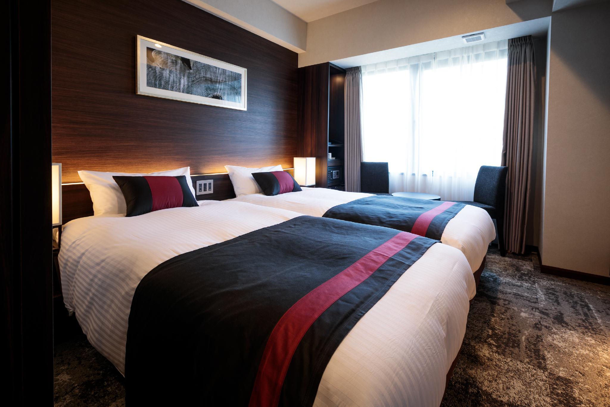 Hollywood, Standard, Twin Beds