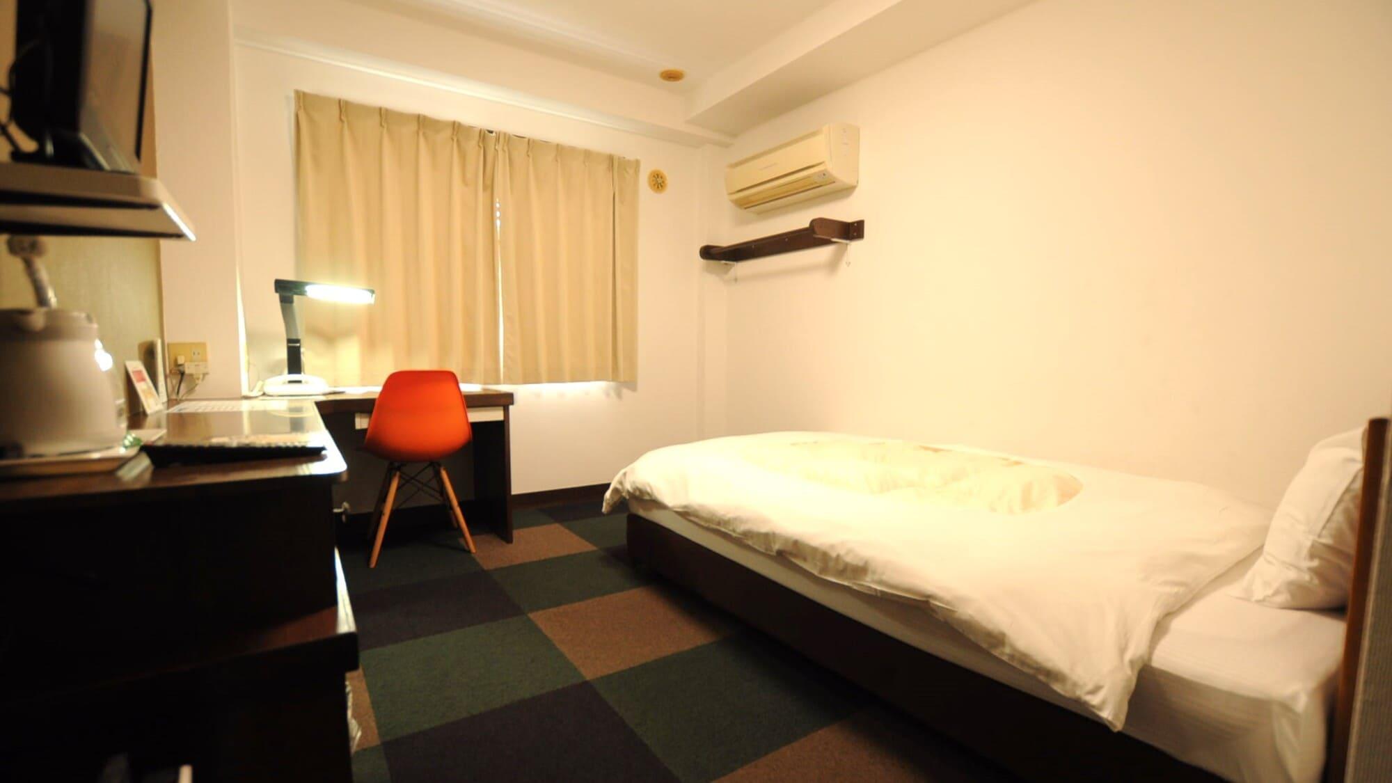 Semi Room, Semi Double Bed, Smoking