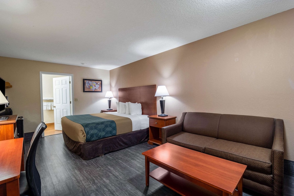 Econo Lodge Inn & Suites Cayce I-26 Airport 13/32
