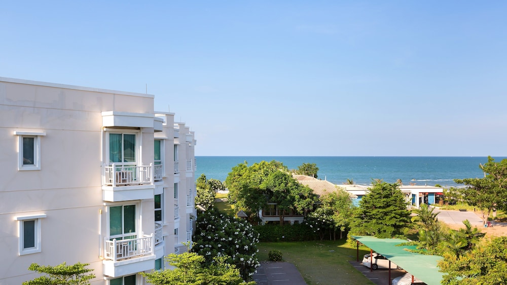 Baan Poolom Beachfront Condominium 1/50