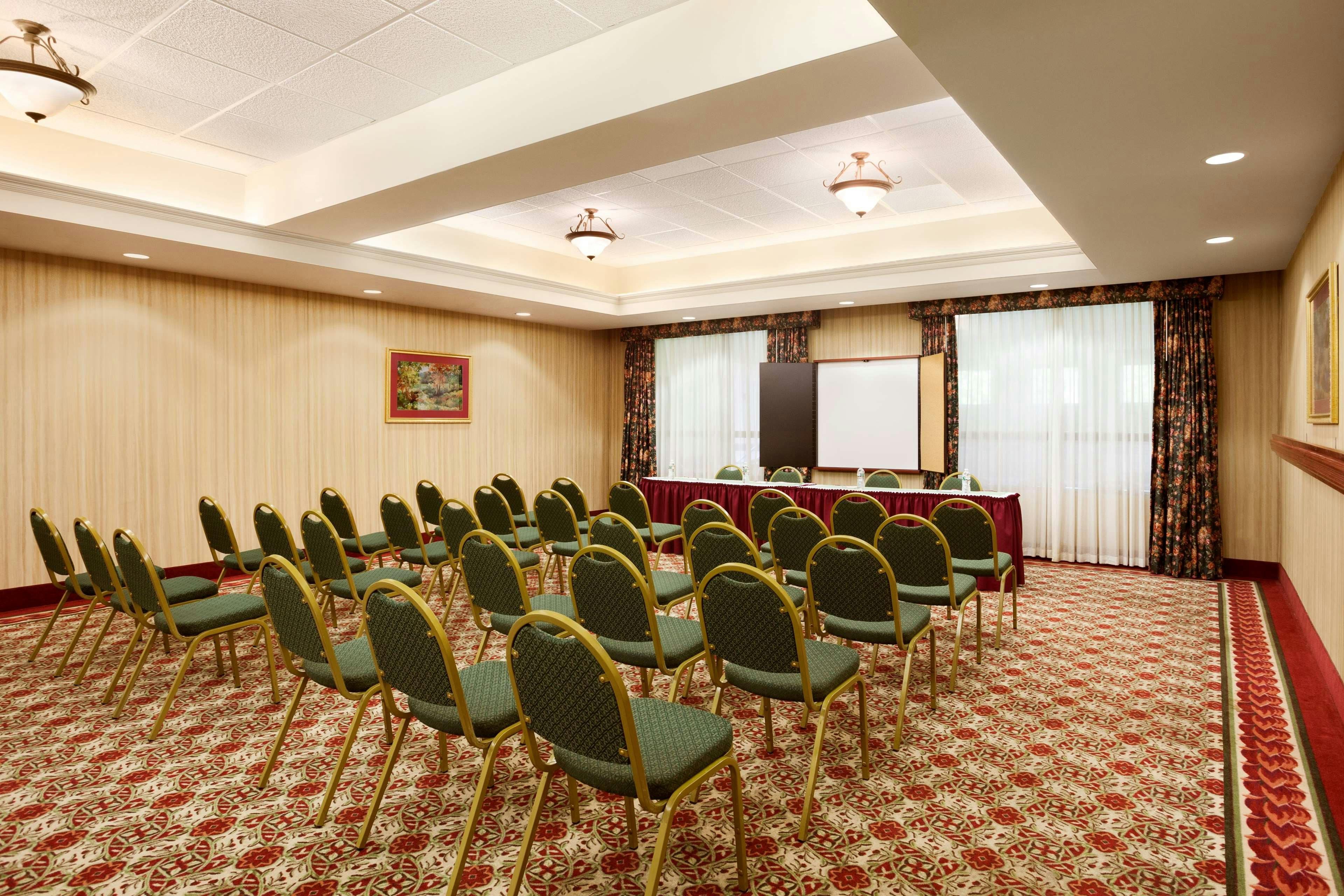 Hampton Inn Quakertown 65/75