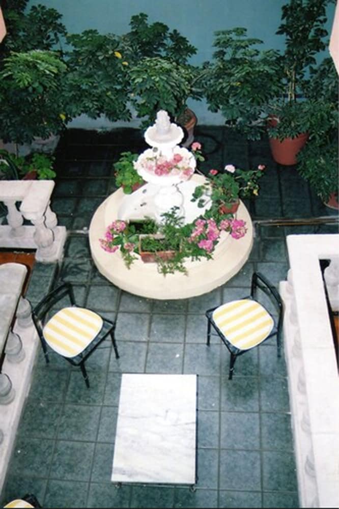 Hotel Villas del Bosque 23/27