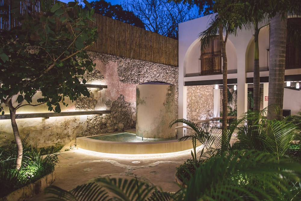 TreeHouse Boutique Hotel 40/50