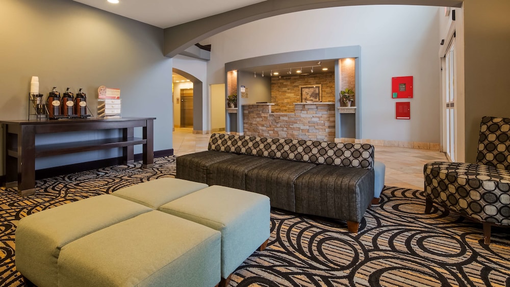 Best Western Plus Sand Bass Inn & Suites 36/52