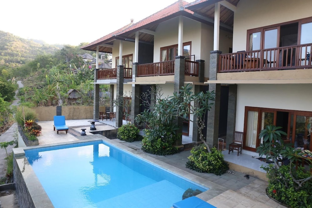 Anugerah Villas 53/57