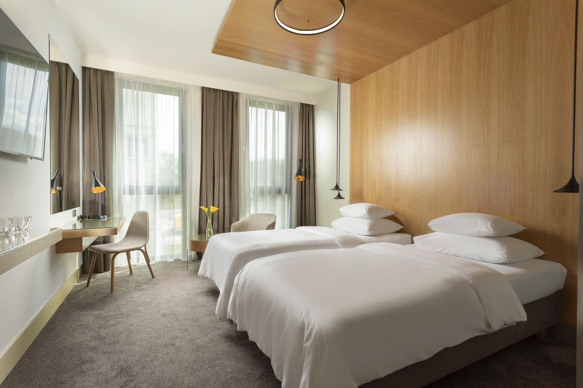 Deluxe, Double Bed, Private Garden