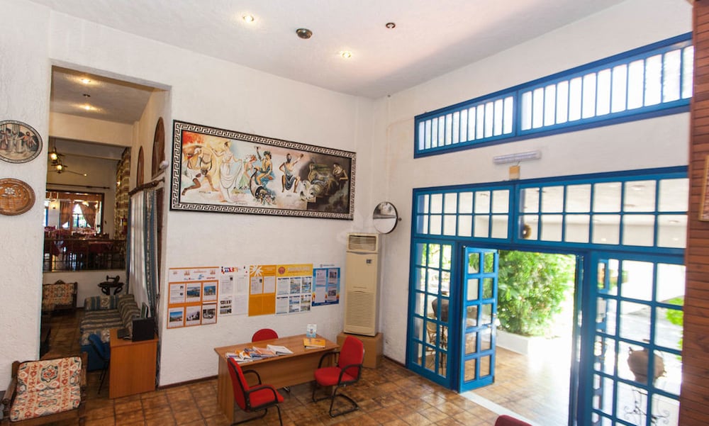 Oasis Hotel Bungalows 40/64