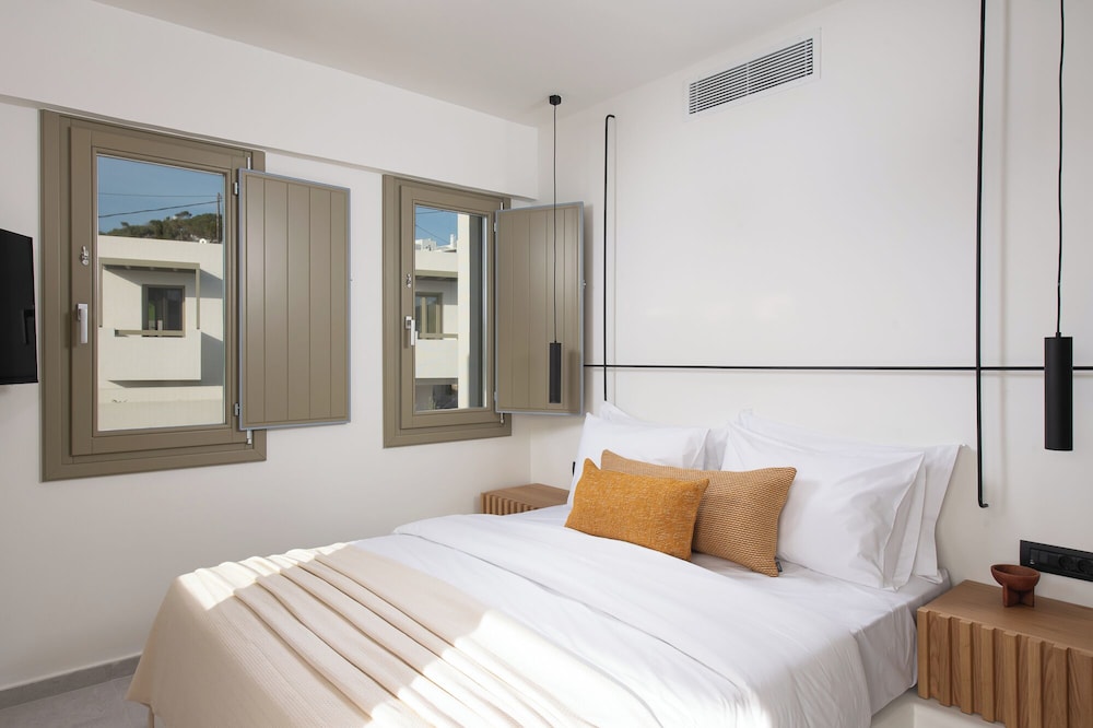 Mazee New Age Hotel 15/57