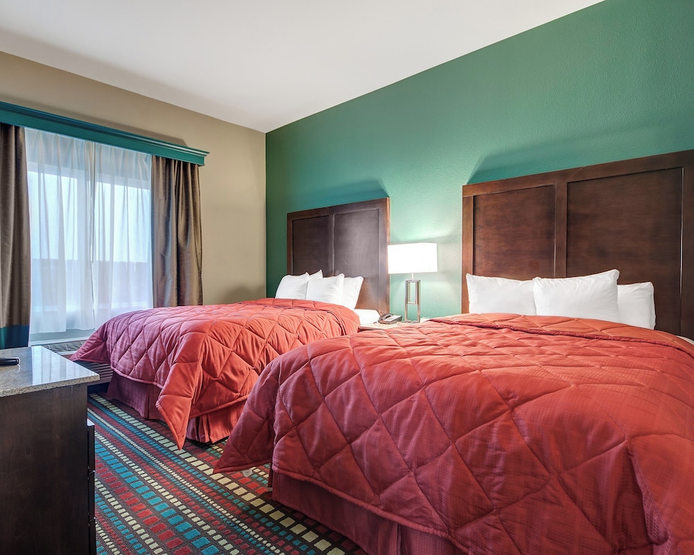 Efficiency, Suite, 2 Queen Beds, Sofa