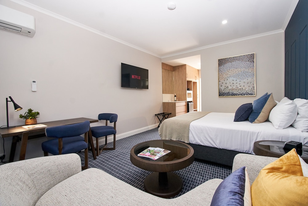 COUNTRY COMFORT ARMIDALE 25/63