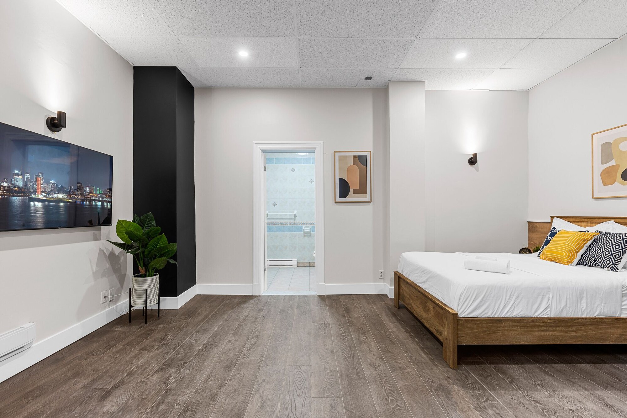 COMFORT, DOUBLE BED