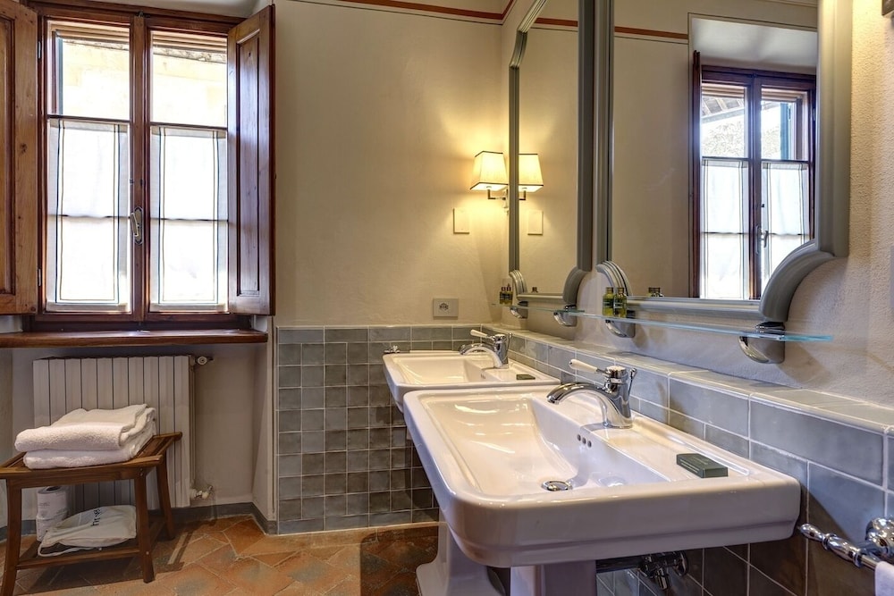 Villa Le Barone 45/50