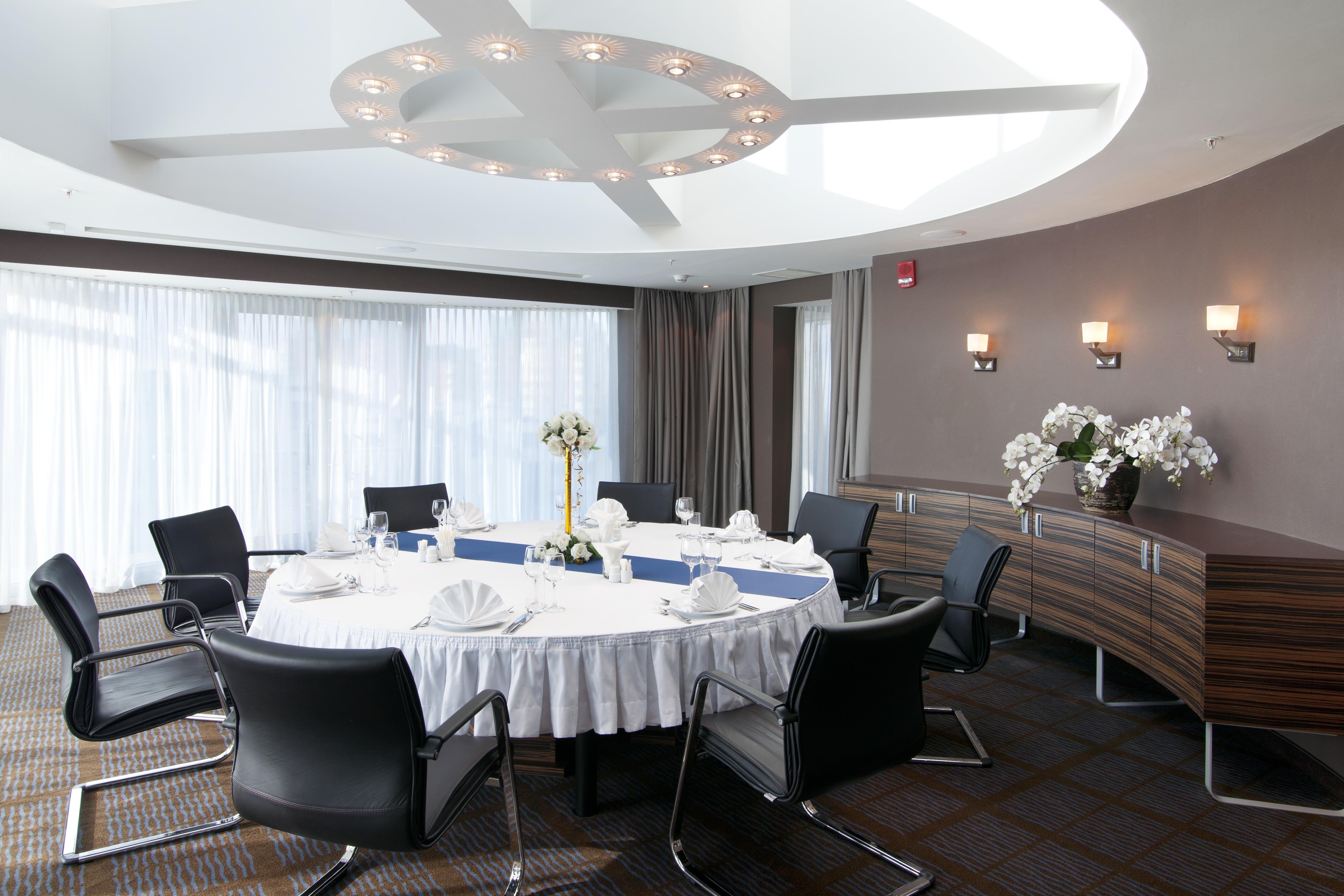 Holiday Inn Almaty 75/81