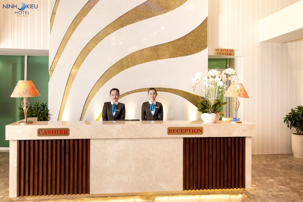 Ninh Kieu Riverside Hotel 4/70