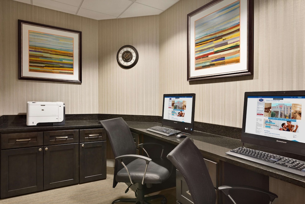 Hampton Inn And Suites 28/34
