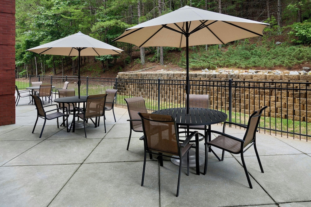 Fairfield Inn Suites Cartersville 37/49