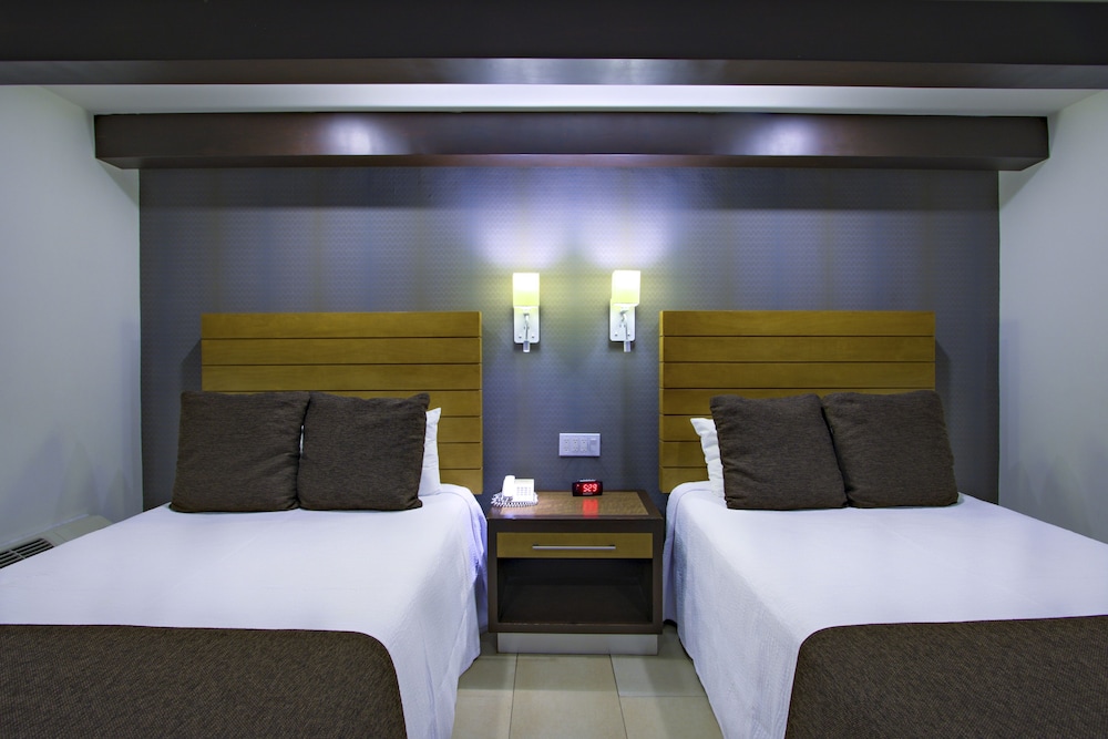 Hotel La Pinta 27/61