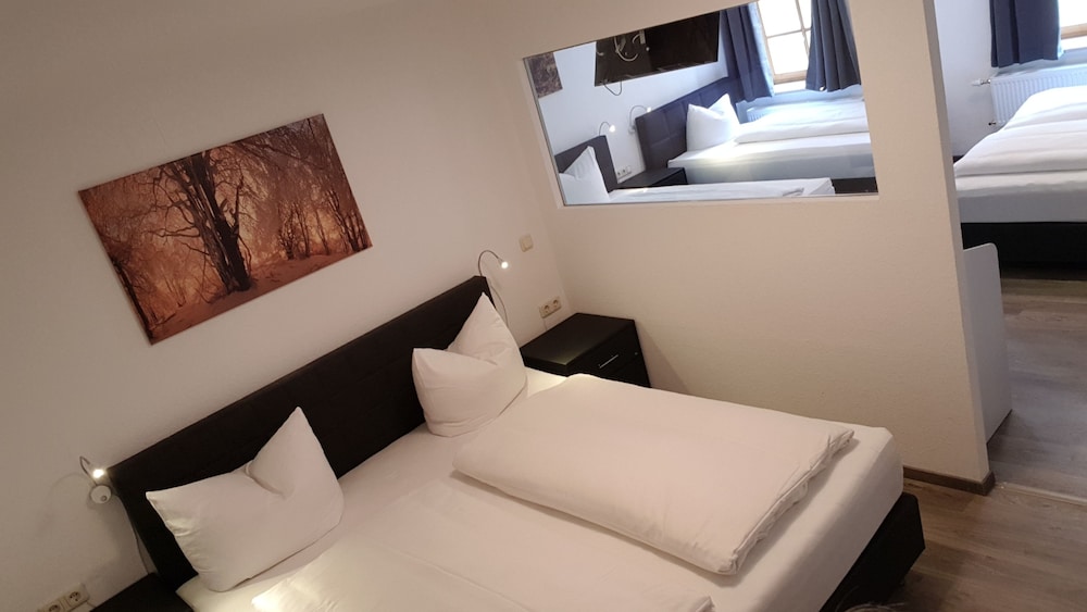 Garni City Hotel 11/50