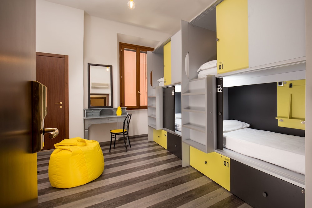 Free Hostels Roma 42/50