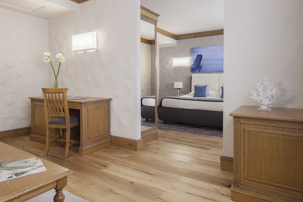 Mazzaro Sea Palace – VRetreats 42/64