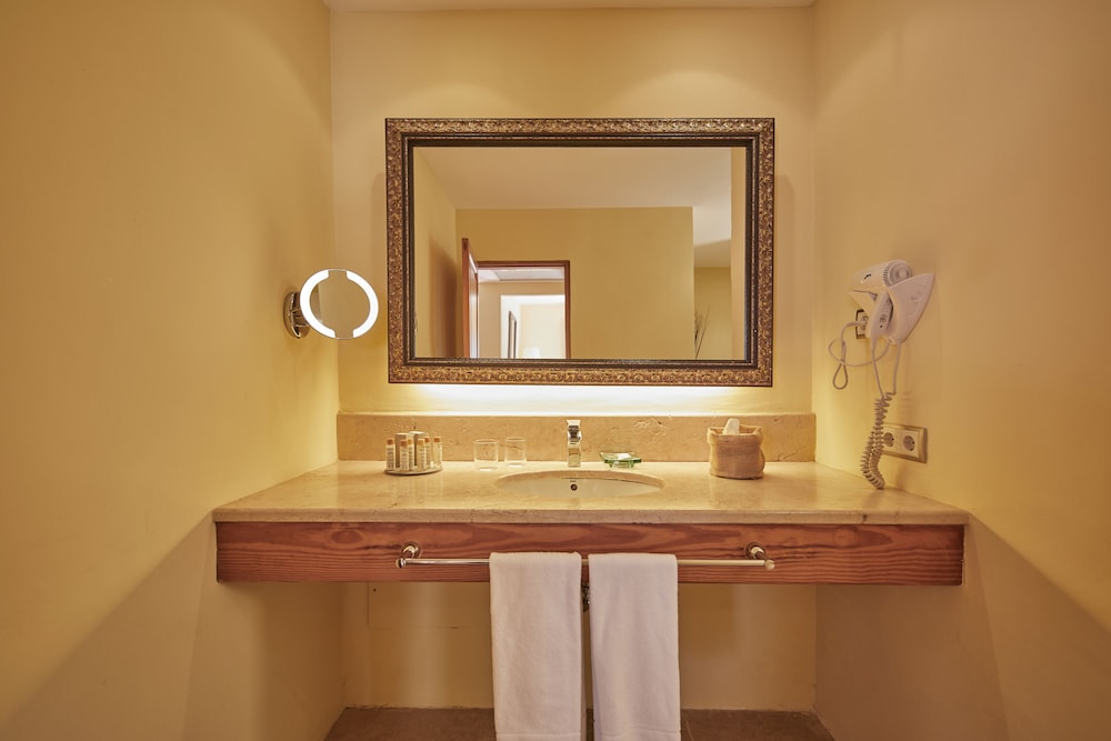 Pula Suites Boutique Resort 96/97