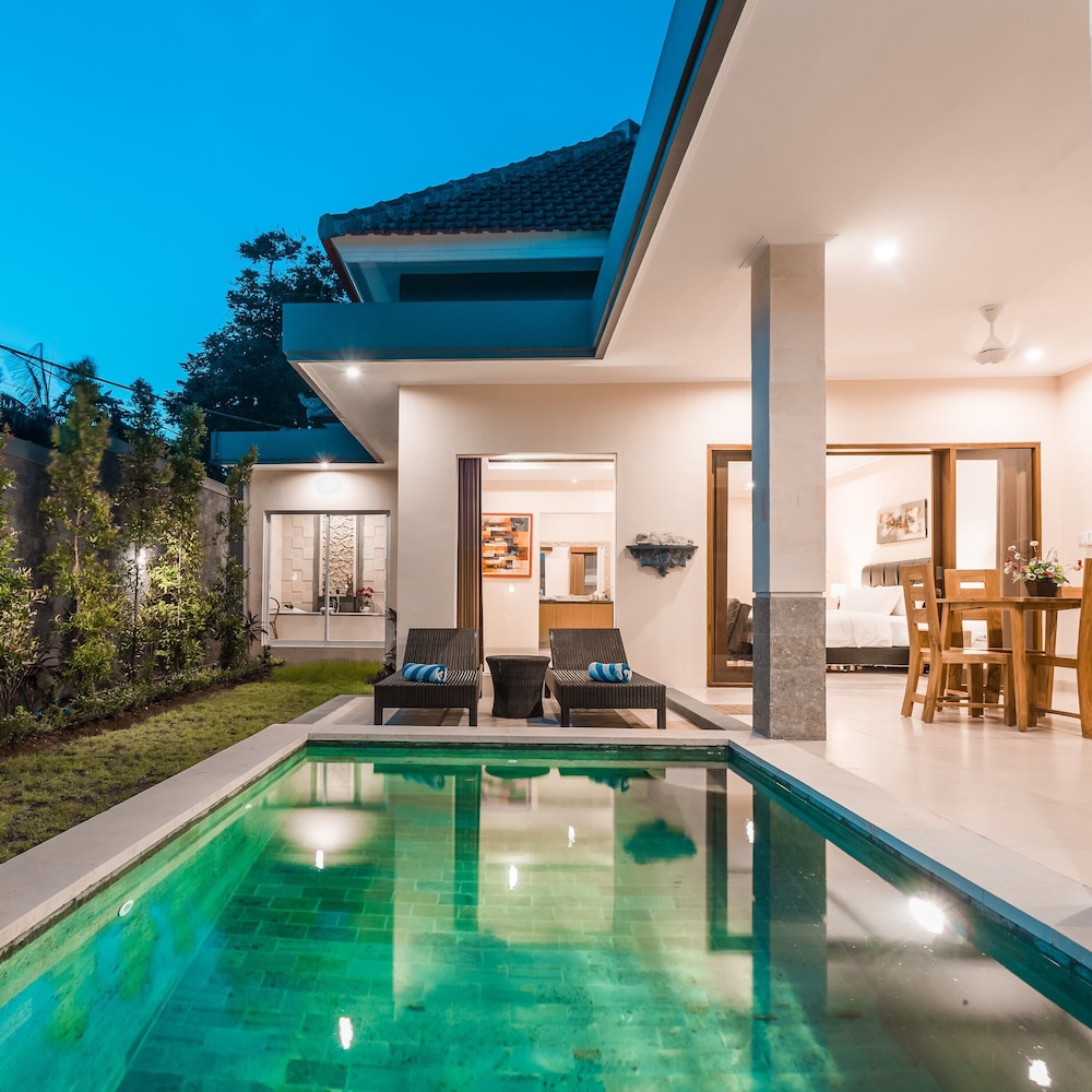 KUBU PETITENGET SUITE SEMINYAK in BALI
