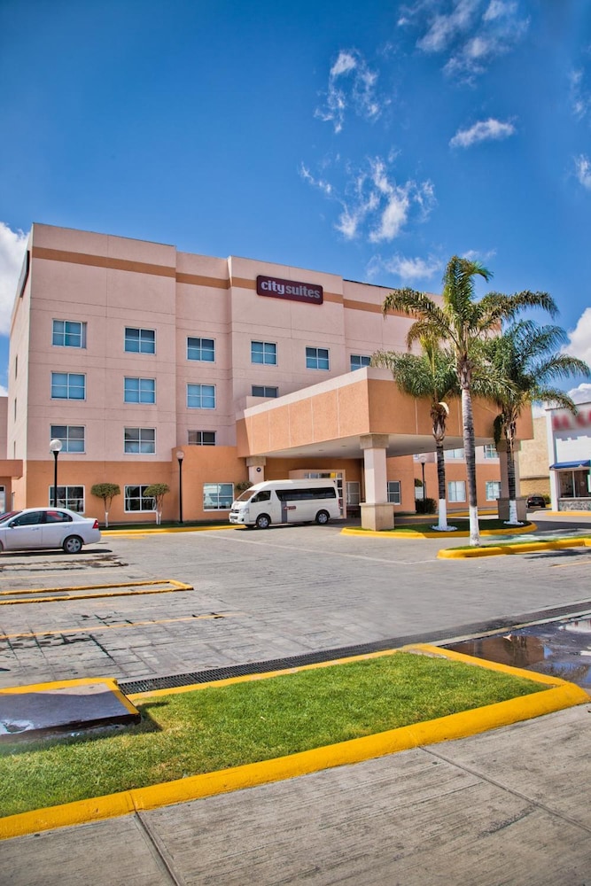City Express Suites by Marriott San Luis Potosi 2/59