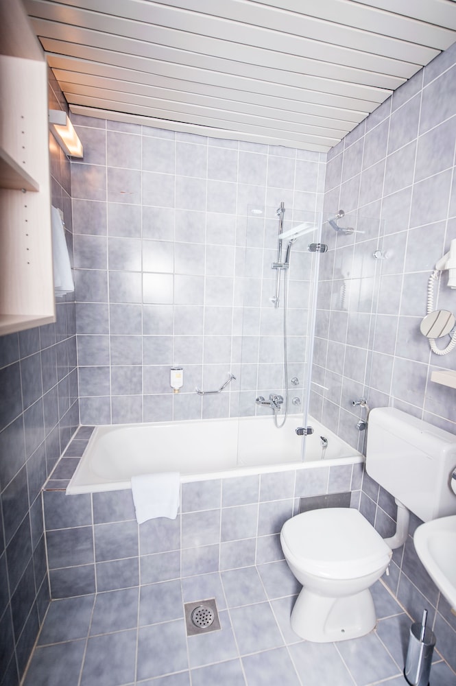 Hotel Zagreb - Health & Beauty 20/76
