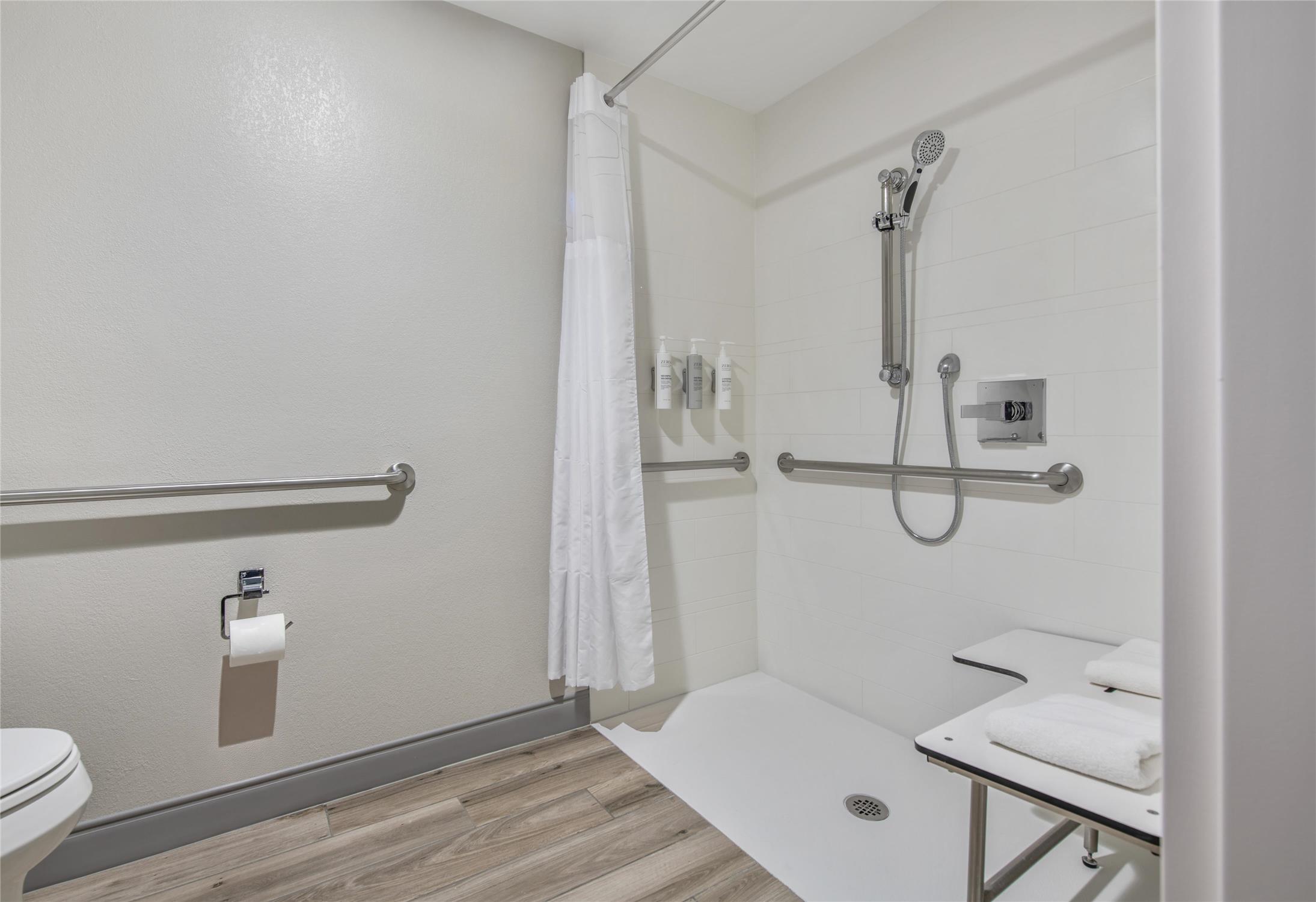 Hampton Inn Channel Islands Harbor 64/65